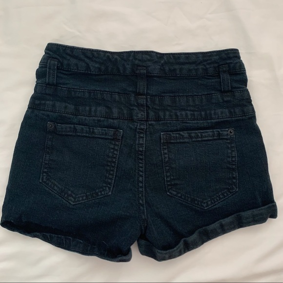 Target high rise black 3 button jean shorts!! - Picture 2 of 2